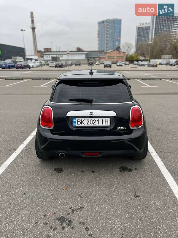 Хэтчбек MINI Cooper 2015 в Киеве фото 4 Хэтчбек MINI Cooper 2015 в Киеве