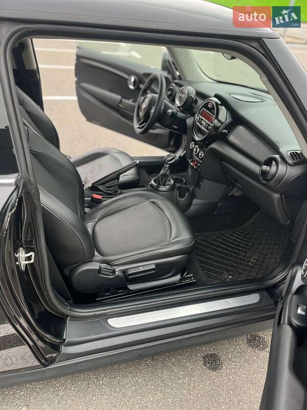 Хэтчбек MINI Cooper 2015 в Киеве фото 12 Хэтчбек MINI Cooper 2015 в Киеве