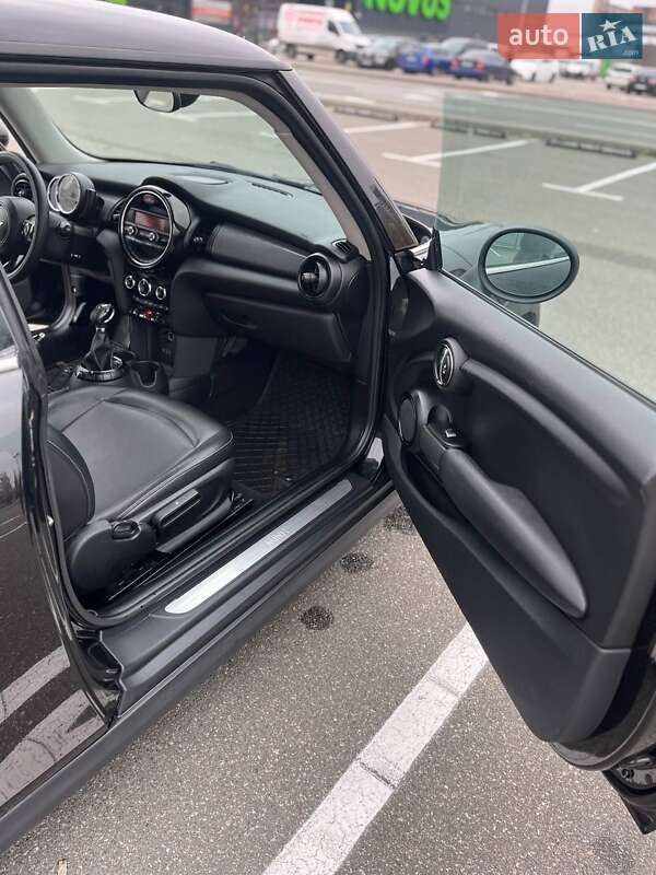 Хэтчбек MINI Cooper 2015 в Киеве фото 17 Хэтчбек MINI Cooper 2015 в Киеве