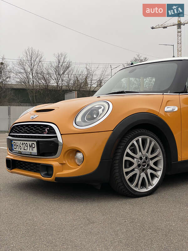 Хэтчбек MINI Cooper 2015 в Киеве