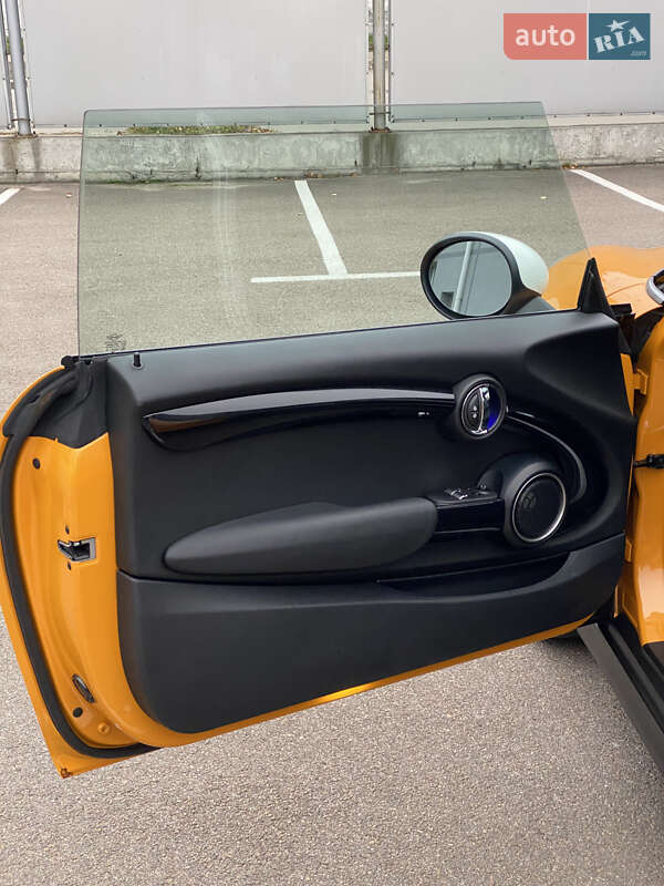 Хэтчбек MINI Cooper 2015 в Киеве