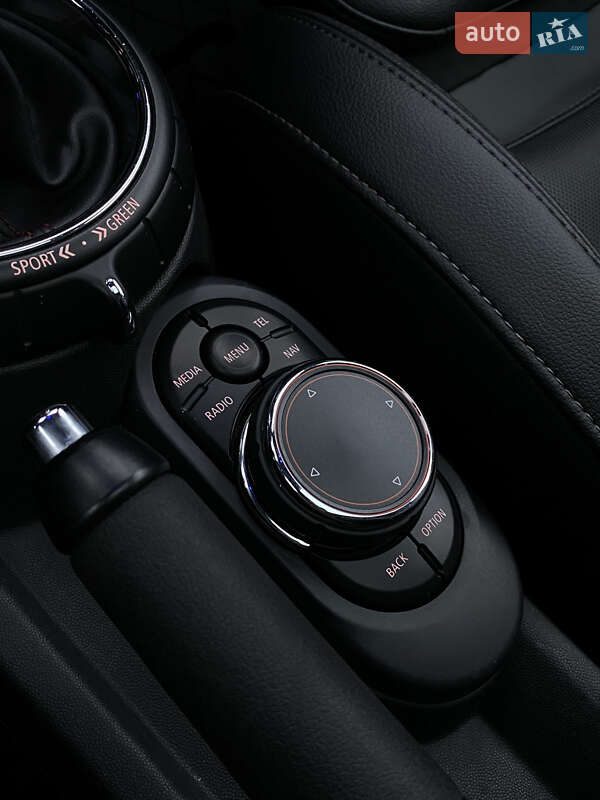 Хэтчбек MINI Cooper 2015 в Киеве