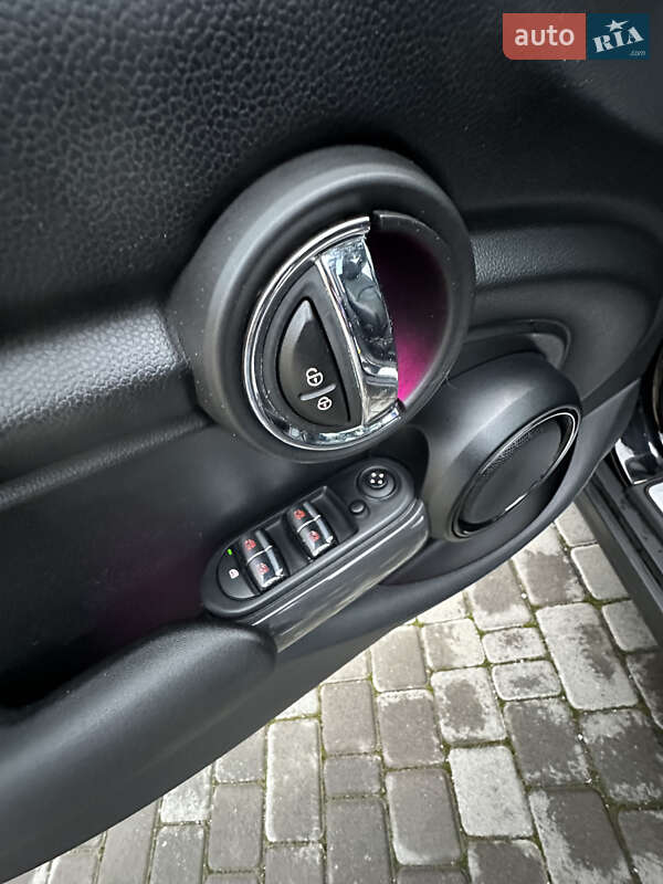 Хетчбек MINI Cooper 2015 в Києві