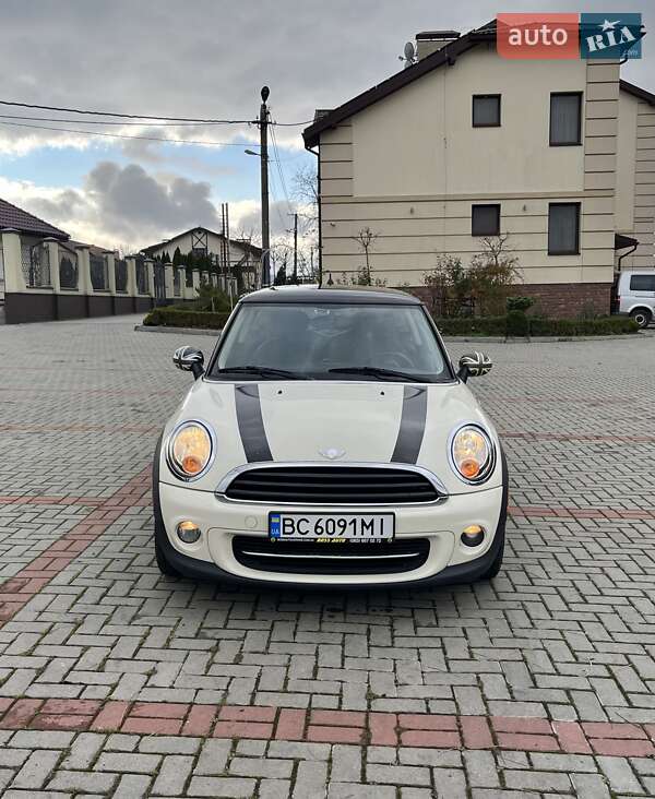 Хэтчбек MINI Cooper 2011 в Золочеве