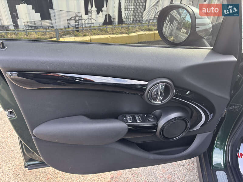 Хэтчбек MINI Cooper 2018 в Киеве фото 7 Хэтчбек MINI Cooper 2018 в Киеве