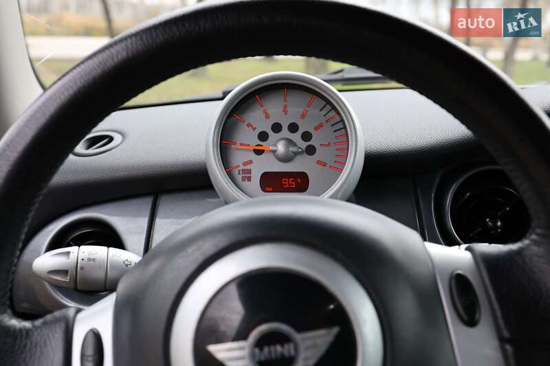 Хэтчбек MINI Cooper 2002 в Кривом Роге фото 8 Хэтчбек MINI Cooper 2002 в Кривом Роге