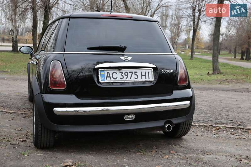 Хэтчбек MINI Cooper 2002 в Кривом Роге фото 6 Хэтчбек MINI Cooper 2002 в Кривом Роге