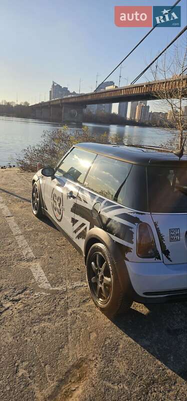 Хетчбек MINI Cooper 2006 в Києві