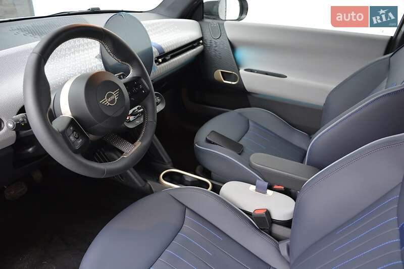 Хэтчбек MINI Cooper 2024 в Киеве фото 5 Хэтчбек MINI Cooper 2024 в Киеве