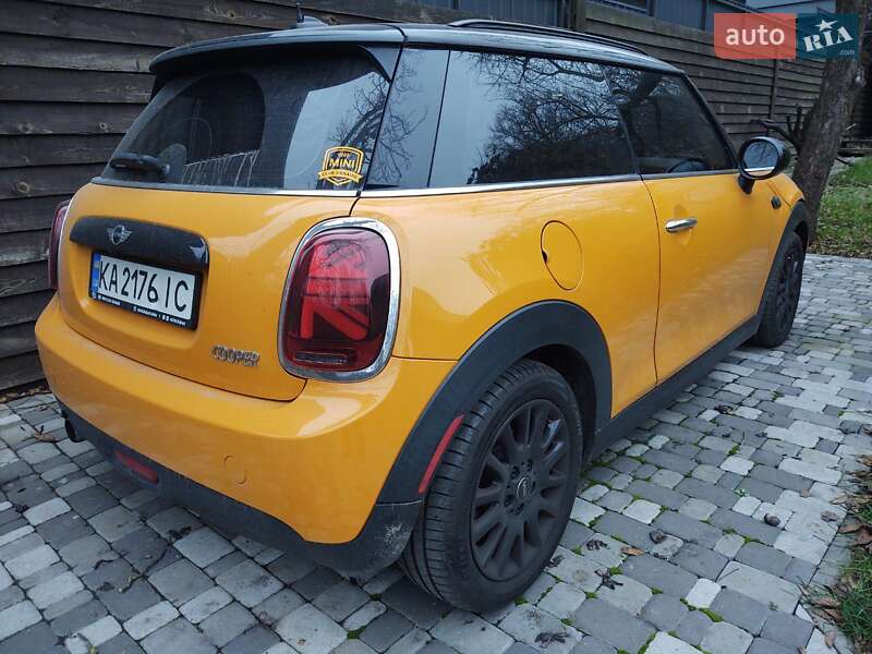 Хэтчбек MINI Cooper 2017 в Киеве