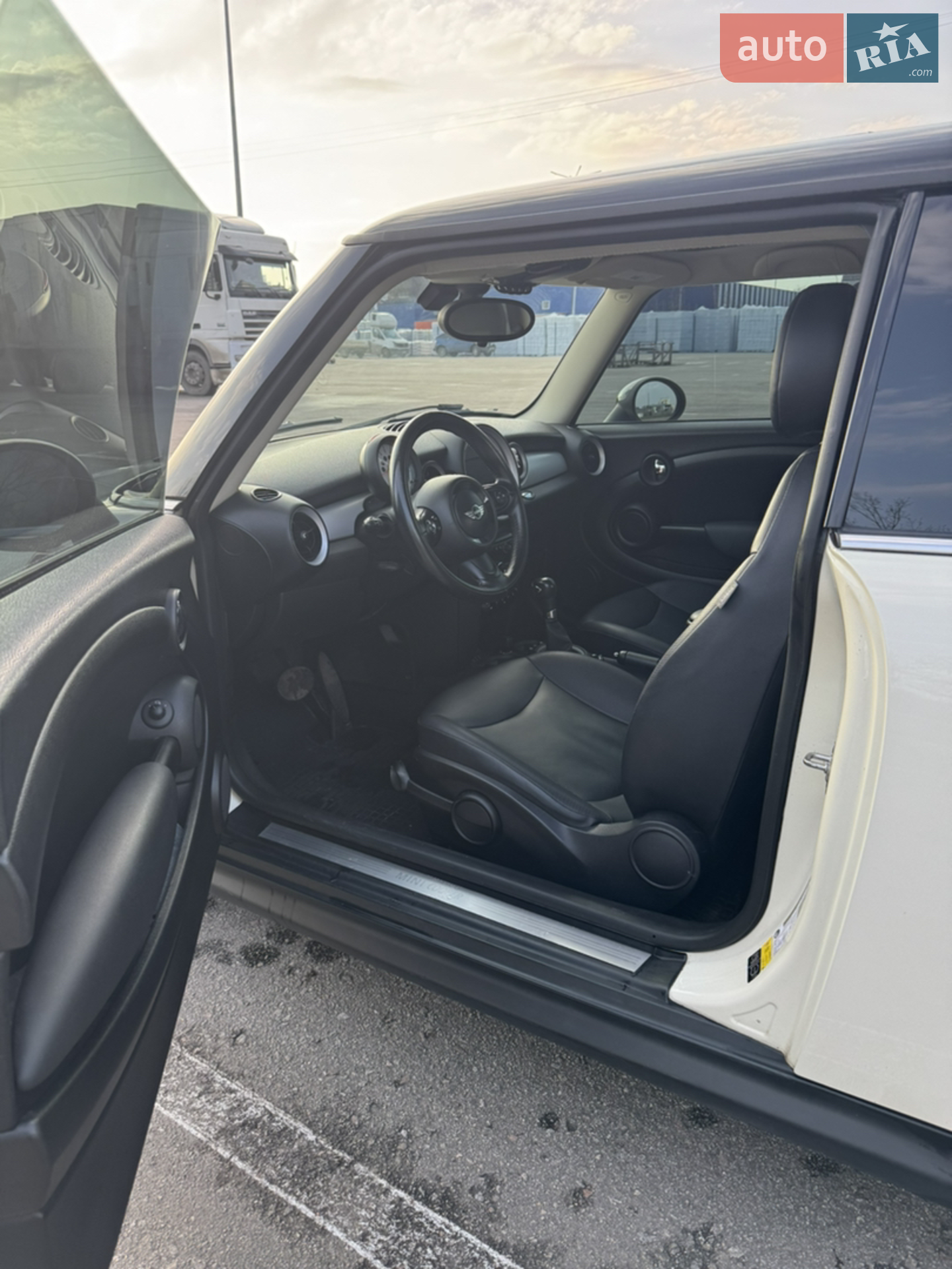 2012 MINI Cooper - мініатюра 9