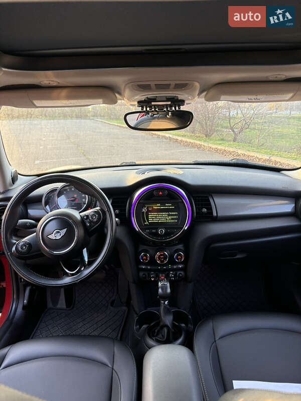 Хэтчбек MINI Cooper 2017 в Кривом Роге