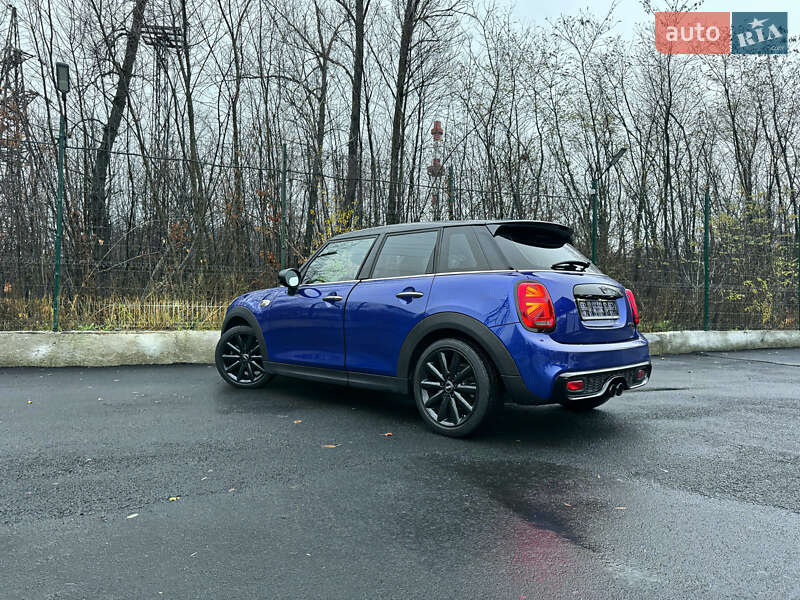 Хэтчбек MINI Cooper 2020 в Киеве