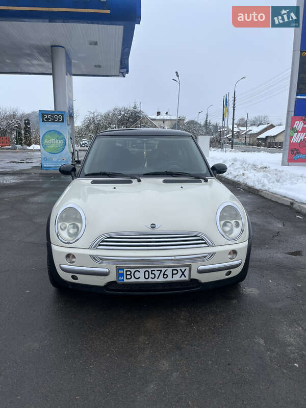 Хэтчбек MINI Cooper 2004 в Городке