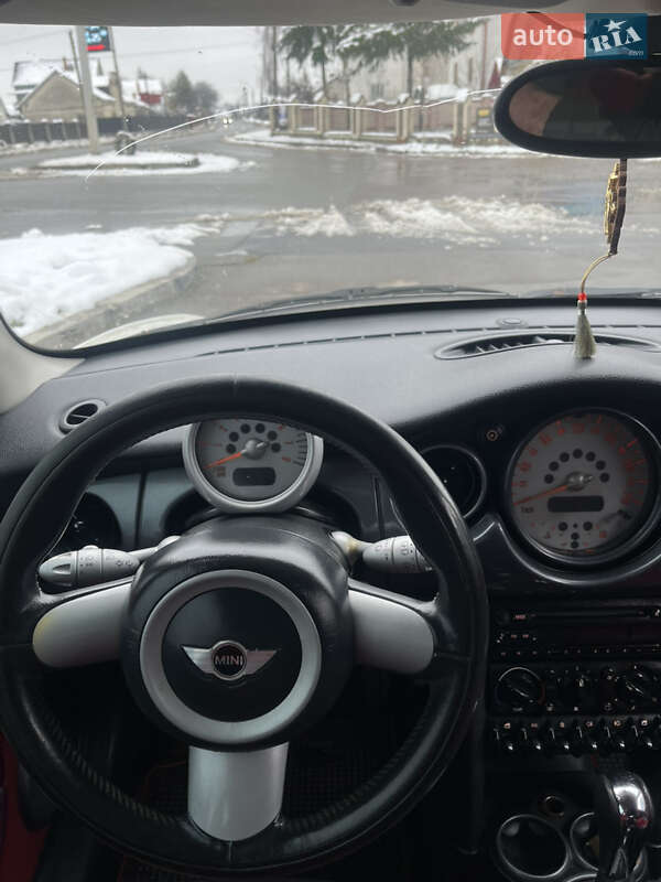 Хэтчбек MINI Cooper 2004 в Городке