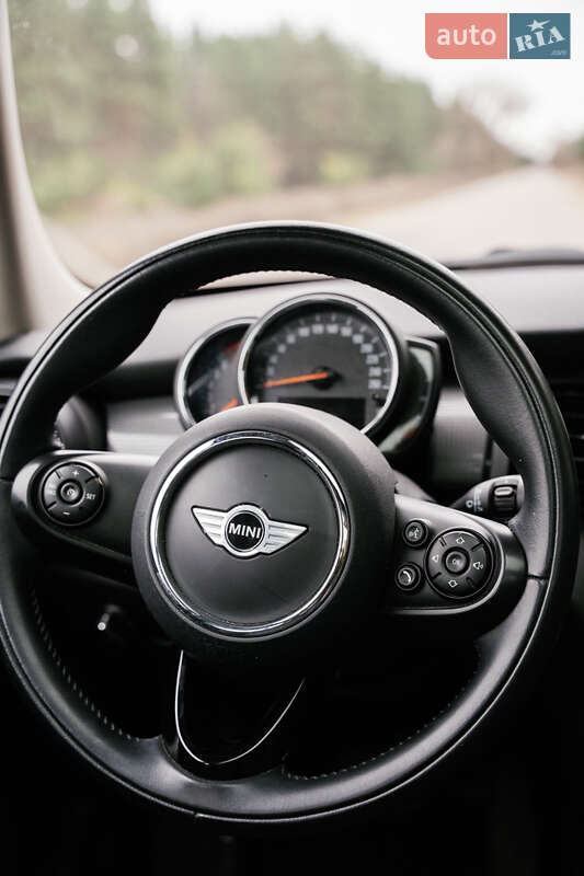 Хэтчбек MINI Cooper 2021 в Кременчуге фото 23 Хэтчбек MINI Cooper 2021 в Кременчуге