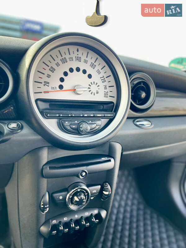 Купе MINI Cooper 2011 в Киеве фото 24 Купе MINI Cooper 2011 в Киеве