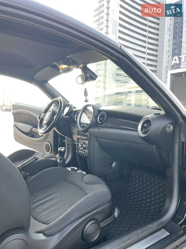 Купе MINI Cooper 2011 в Киеве фото 31 Купе MINI Cooper 2011 в Киеве