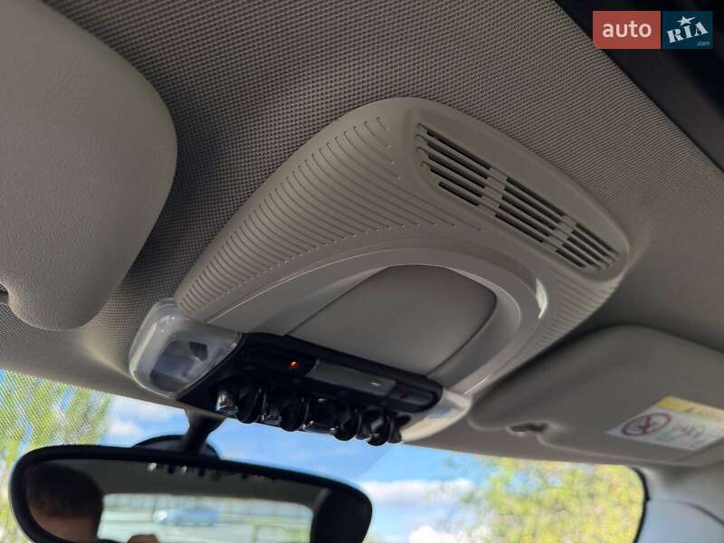 Хэтчбек MINI Cooper 2015 в Кривом Роге