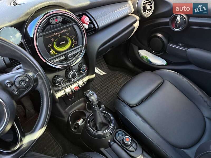 Хэтчбек MINI Cooper 2015 в Кривом Роге