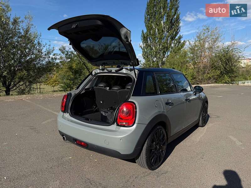 Хэтчбек MINI Cooper 2015 в Кривом Роге