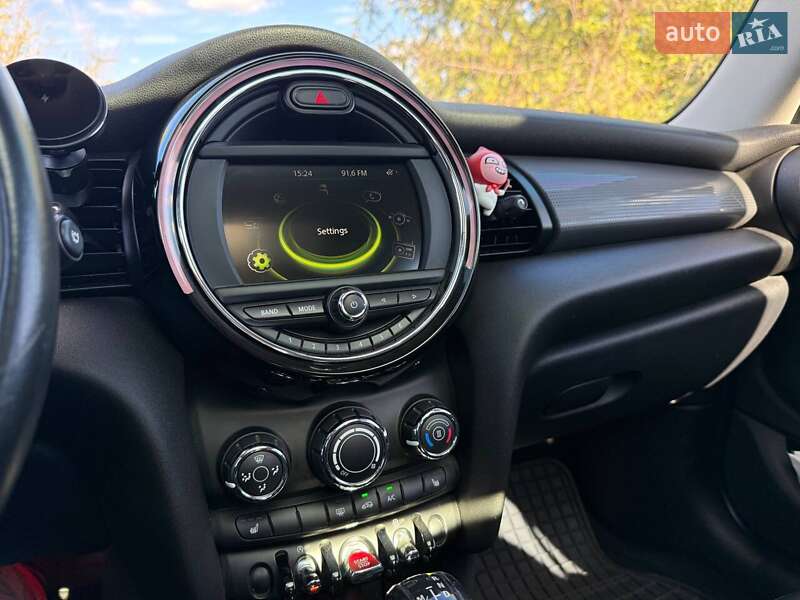 Хэтчбек MINI Cooper 2015 в Кривом Роге