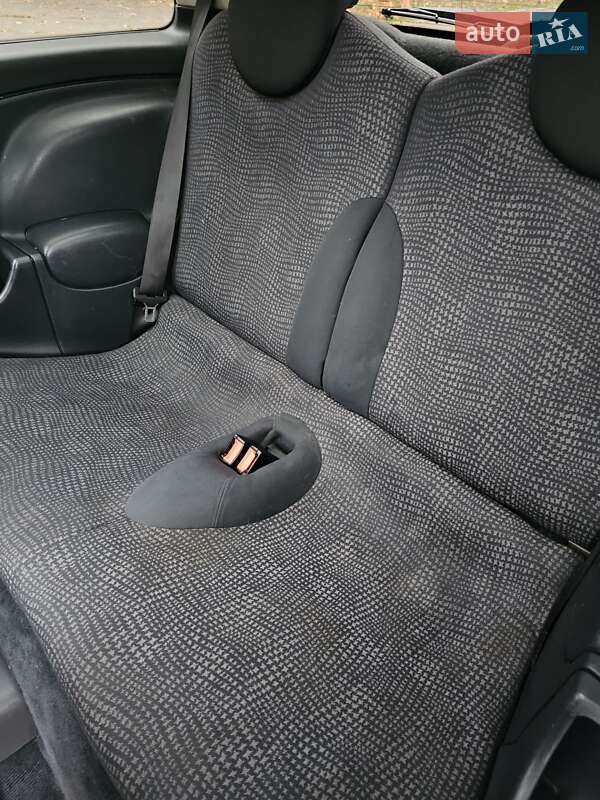 Хетчбек MINI Cooper 2004 в Києві