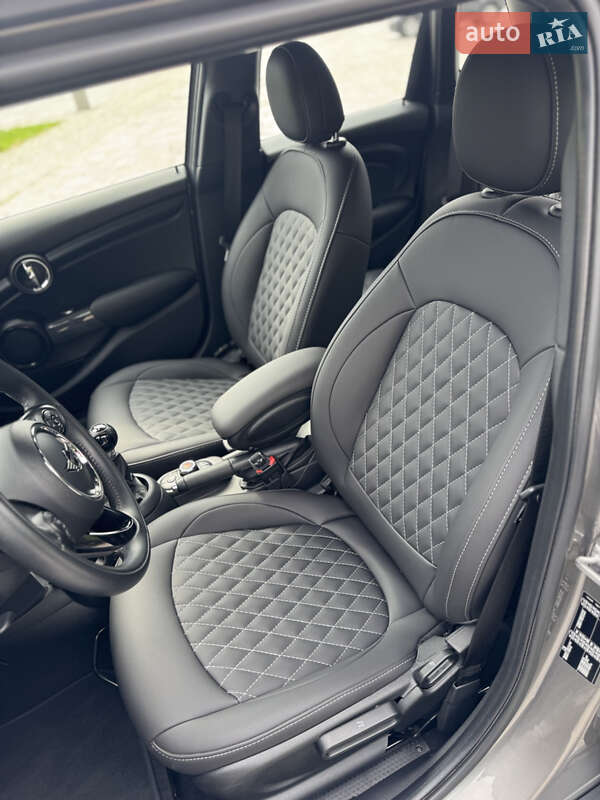 Хэтчбек MINI Cooper 2019 в Кременчуге фото 18 Хэтчбек MINI Cooper 2019 в Кременчуге