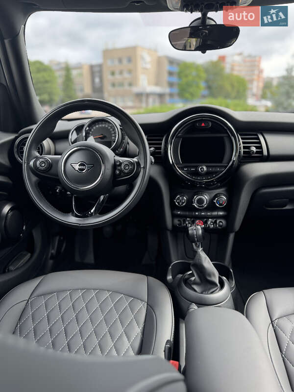 Хэтчбек MINI Cooper 2019 в Кременчуге фото 27 Хэтчбек MINI Cooper 2019 в Кременчуге