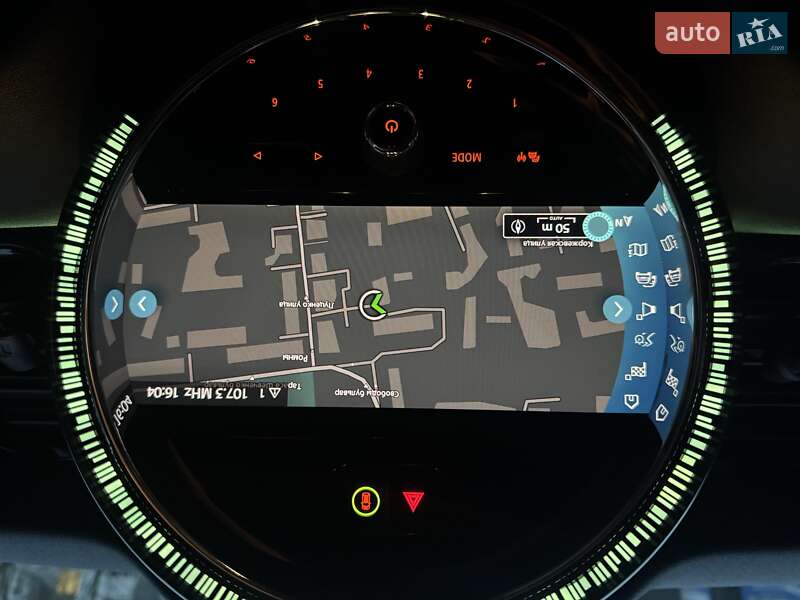 Хетчбек MINI Cooper 2021 в Ромнах