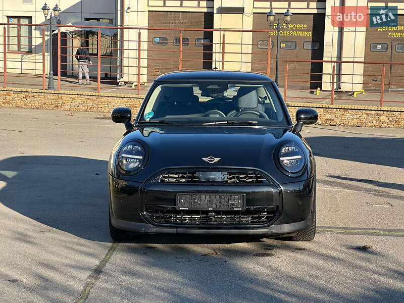 Хетчбек MINI Cooper 2024 в Києві