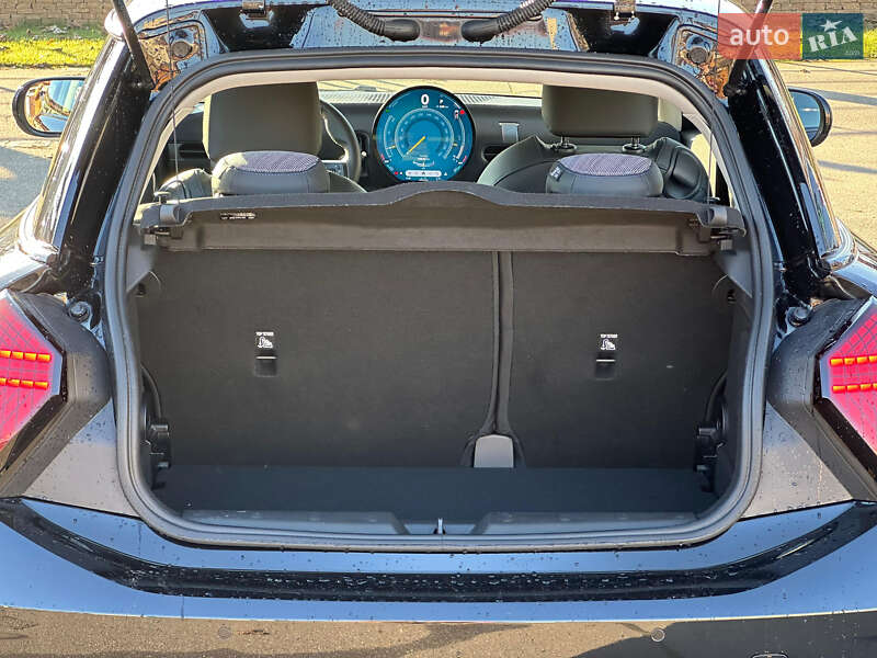 Хетчбек MINI Cooper 2024 в Києві