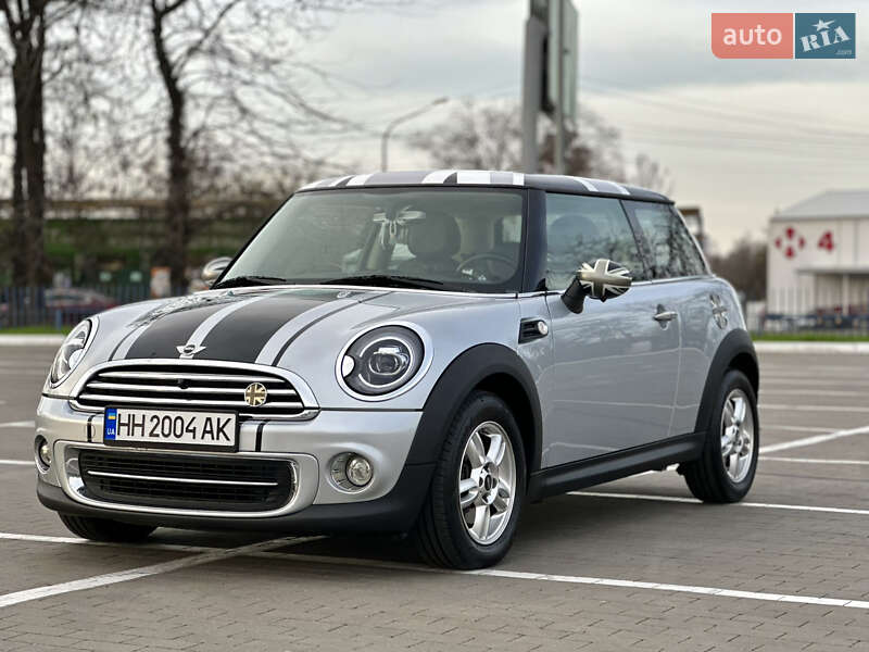 Хэтчбек MINI Cooper 2010 в Одессе
