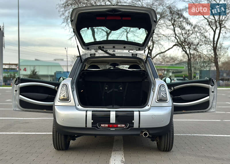 Хэтчбек MINI Cooper 2010 в Одессе