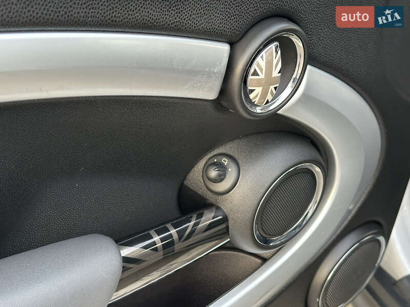 Хэтчбек MINI Cooper 2010 в Одессе