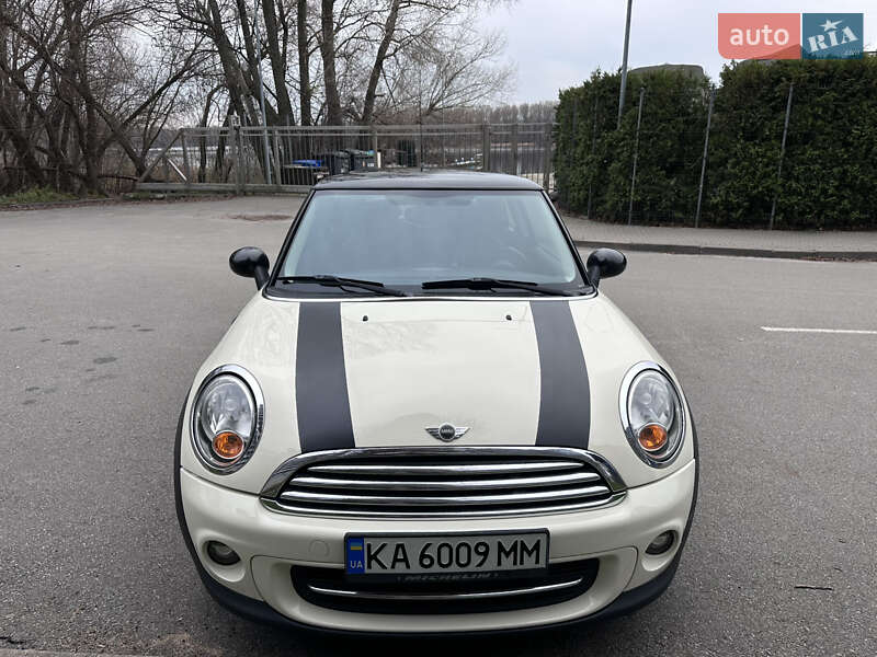 Хэтчбек MINI Cooper 2012 в Киеве