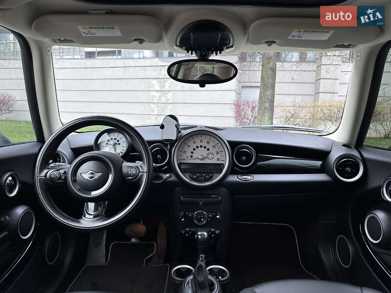 Хэтчбек MINI Cooper 2012 в Киеве