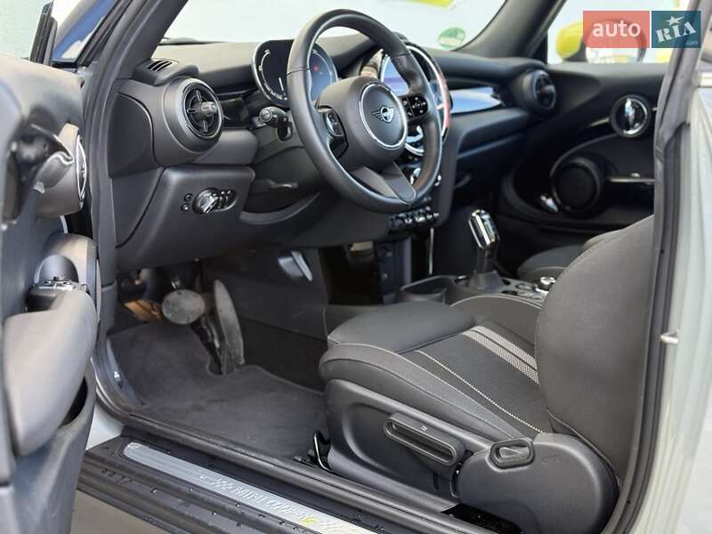Хэтчбек MINI Cooper 2022 в Хмельницком