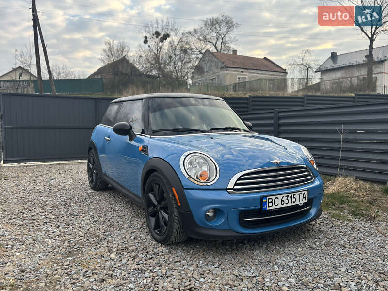 Хэтчбек MINI Cooper 2012 в Львове