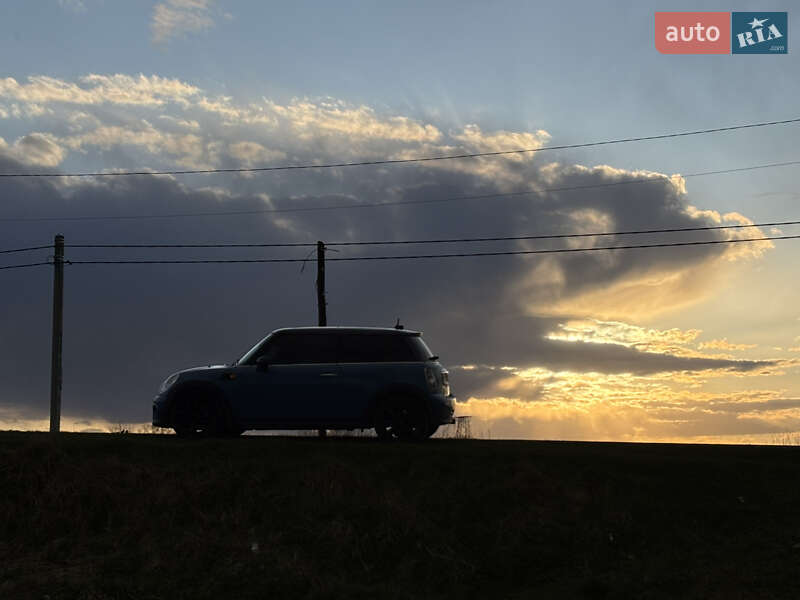 Хэтчбек MINI Cooper 2012 в Львове