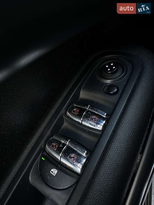 Хэтчбек MINI Cooper 2016 в Сумах