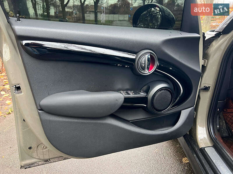 Хетчбек MINI Cooper 2019 в Києві фото 13 Хетчбек MINI Cooper 2019 в Києві