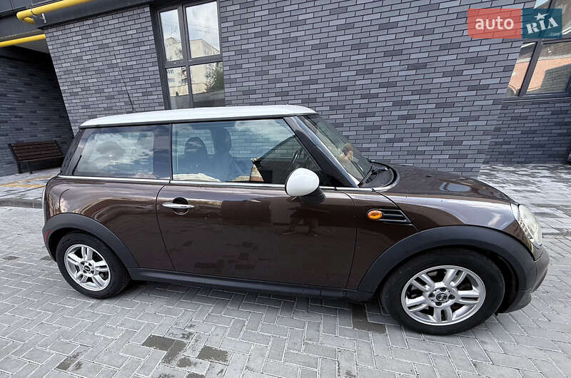 Хэтчбек MINI Cooper 2011 в Житомире фото 4 Хэтчбек MINI Cooper 2011 в Житомире