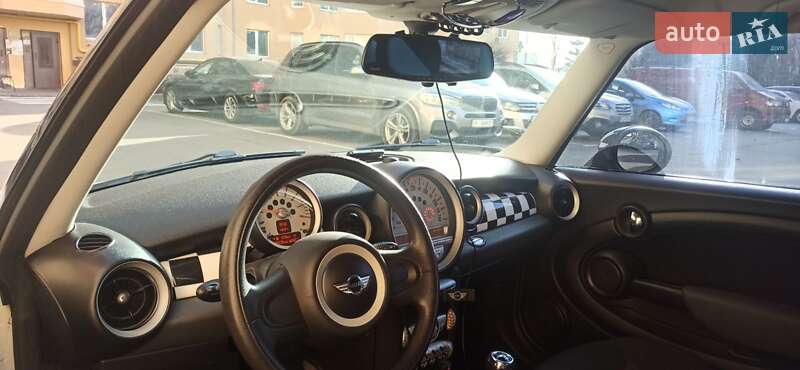 Хетчбек MINI Cooper 2008 в Софіївській Борщагівці фото 7 Хетчбек MINI Cooper 2008 в Софіївській Борщагівці