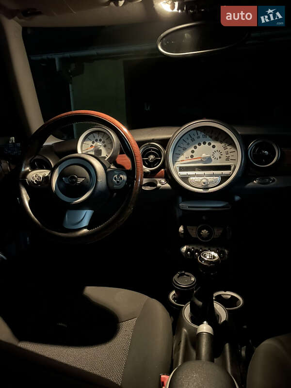Хэтчбек MINI Cooper 2007 в Хмельницком фото 8 Хэтчбек MINI Cooper 2007 в Хмельницком