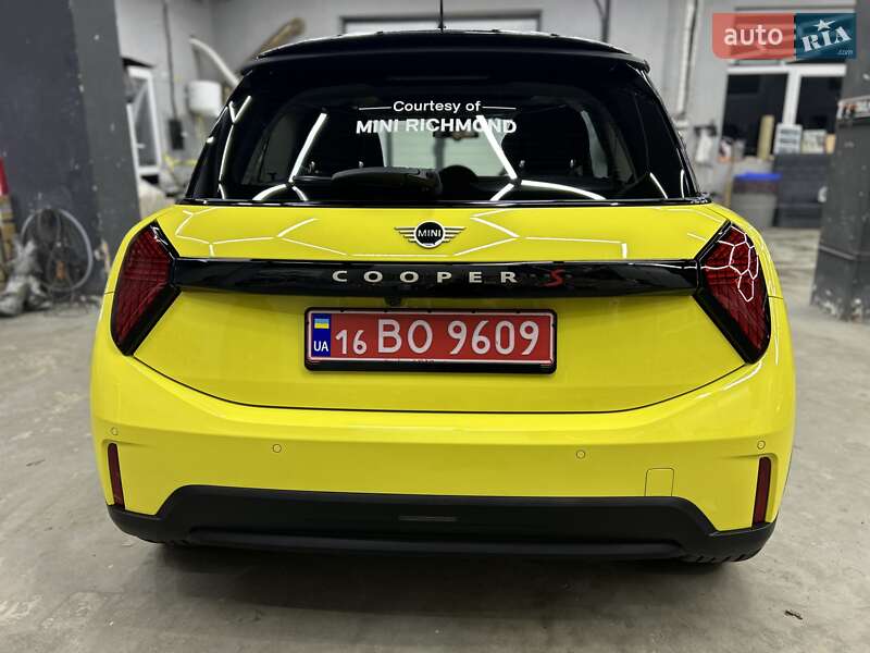 Хэтчбек MINI Cooper 2024 в Львове фото 11 Хэтчбек MINI Cooper 2024 в Львове