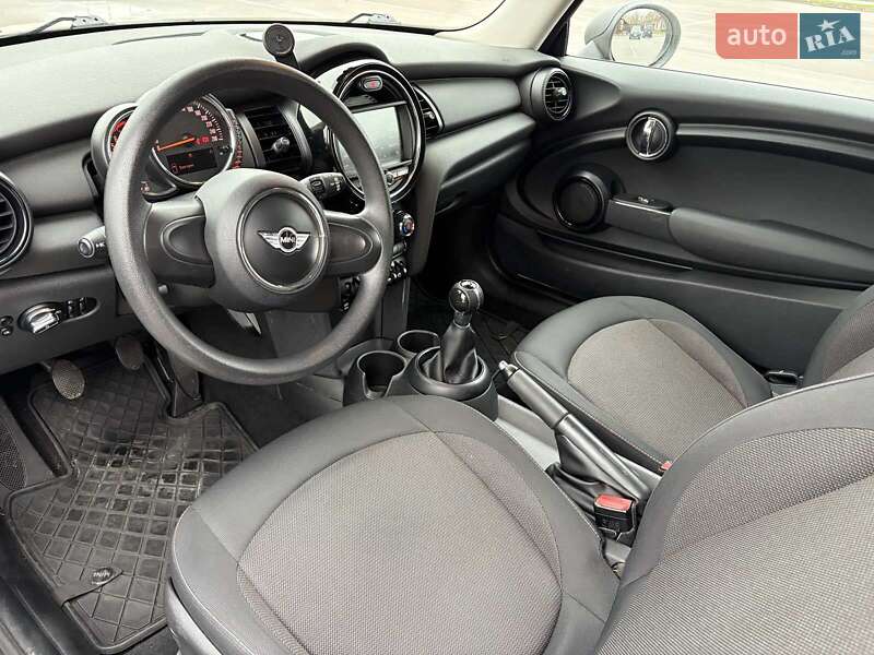 Хэтчбек MINI Cooper 2014 в Киеве фото 8 Хэтчбек MINI Cooper 2014 в Киеве