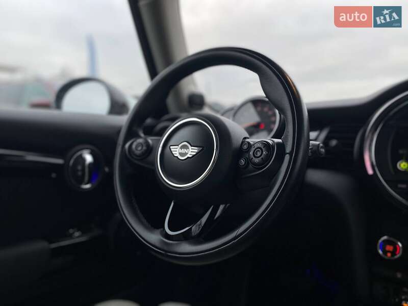 Хэтчбек MINI Cooper 2014 в Киеве