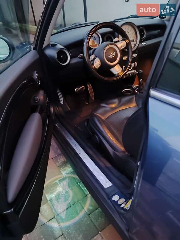 Хэтчбек MINI Cooper 2009 в Николаеве фото 7 Хэтчбек MINI Cooper 2009 в Николаеве