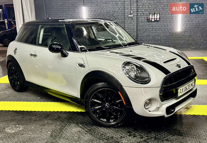 Хэтчбек MINI Cooper 2018 в Киеве